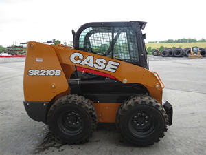Minicargadora de servicio pesado Case SR210B, equipo de construcción compacto en stock con precio mayorista y entrega inmediata - Product Image 4