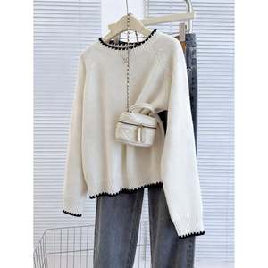 Cardigan vintage en mohair fait main pour femmes - Pull d'hiver à manches longues avec bordure contrastée - Product Image 1
