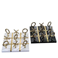 Jeu de Tic-Tac-Toe de Luxe Écologique en Fer Durable Fait Main, Jeu de Société Décoratif Moderne avec Pièces XOXO Dorées pour Décoration Intérieure et Table Basse