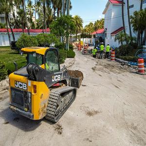 รถลื่นไถล JCB เครื่องจักรคุณภาพระดับพรีเมี่ยมสำหรับงานหนักผลิตมาเพื่อประสิทธิภาพการซื้อตอนนี้พร้อมการจัดส่งที่รวดเร็วและตัวเลือกขายส่ง - Product Image 1