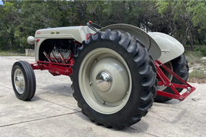 CONDUCCIÓN - VEHÍCULO USADO CON VOLANTE A LA IZQUIERDA |   CONDUCCIÓN DERECHA |   255 FLATHEADDDSS POWEREDDDSS 1949 PARA TRACTORES FORD 8N - Product Image 6