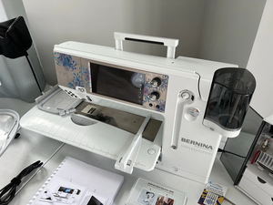 Machine à coudre/àquilter/broder Bernina B 880 Plus SE S-t-e-r-l-i-n-g Edition, prête à être expédiée, achetez maintenant - Product Image 2
