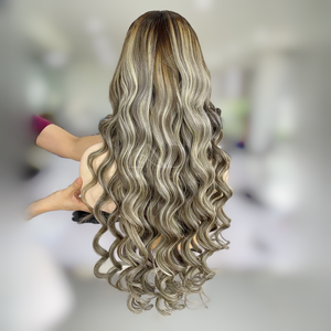 Cabello fino de bebé de la más alta calidad Pelucas de color resaltado ondulado de un donante de cabello humano vietnamita - Product Image 3