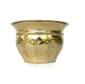 Pot de fleur au design martelé classique Décoration de maison attrayante et utilisation dans le jardin - Product Image 4