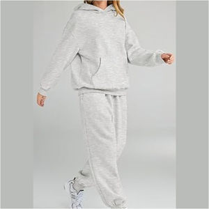 Vêtements décontractés pour femmes en gros, ensemble de survêtement pour femmes, sur mesure, coupe ajustée, survêtements pour femmes les plus vendus, survêtements au meilleur prix - Product Image 3