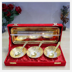 Ensemble de 6 pièces en laiton et aluminium plaqué argent et or conçu de première classe pour cadeau d'entreprise d'anniversaire à vendre disponible - Product Image 2