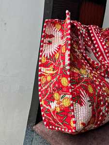 Meilleures ventes Sac à bandoulière en coton matelassé élégant Sac à provisions réutilisable avec intérieur spacieux et design durable pour les femmes - Product Image 4