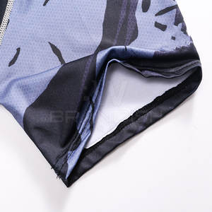 เสื้อยืดพิมพ์ซับลิเมชันสำหรับผู้ชายเสื้อกีฬาระบายอากาศสีทึบออกแบบได้ตามต้องการ - Product Image 6