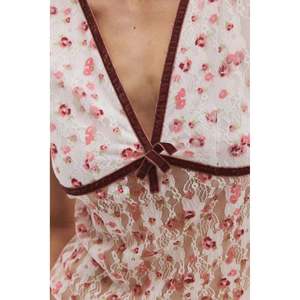 Camiseta de Encaje Casual para Mujer, Corte Ajustado, Estilo Y2K, Camiseta Corta, Transpirable y Ligera, Top de Poliamida, Talla XL para Verano - Product Image 3