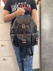 Mochila impermeable de moda hecha a mano de cuero genuino para la escuela y uso al aire libre Diseño unisex - Product Image 2