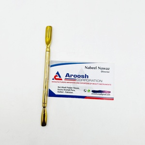 Pousse-cuticules double face en acier inoxydable de qualité chirurgicale, doré, de haute qualité, pour une coupe précise des cuticules - Product Image 2