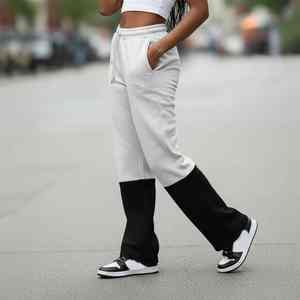 Pantalones Deportivos de Pierna Ancha de Alta Calidad para Mujer, Hechos a Medida, Ligeros y Transpirables - Product Image 4