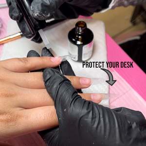 A10jet Confezione da 10 Bavaglini Dentali Monouso Rosa Impermeabili Copritavolo per Estetiste e Uso Spa - Product Image 1