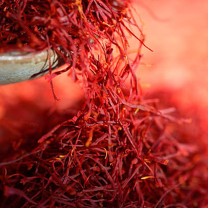 Safran pur du Cachemire de qualité supérieure - 1g de fils de safran indien séchés cueillis à la main, couleur intense, entièrement naturel, pour la cuisine - Product Image 1