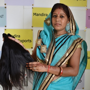 Cabello Humano 100% Virgen Remy Indio, Cutícula Alineada, de un Solo Donante, Liso Kinky, Ondulado Natural, Doble Trama a Máquina, Negro Temple - Product Image 6