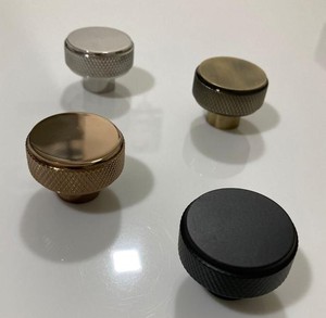 Bouton d'armoire de profil de poignée de qualité supérieure fabriqué en usine matériel de meubles en acier inoxydable élégant et durable pour les armoires - Product Image 6