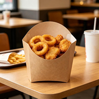 Afhaallocaties voor eten: friet, kipnuggets, kartonnen voedselverpakkingen