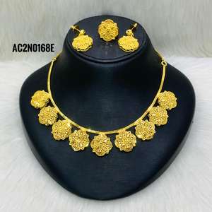 Collier Femmes Designer Collier ensemble plaqué or design en ligne tous les types de conception bijoux de mode - Product Image 1