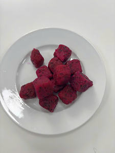 Fruta de dragón congelada en varios cortes con color brillante y sabor fresco adecuado para bebidas frías e industria de procesamiento de alimentos - Product Image 6