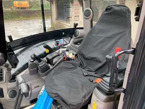 Excavadora Kubota en perfecto estado. Excavadora con componente central lista para exportar. - Product Image 5