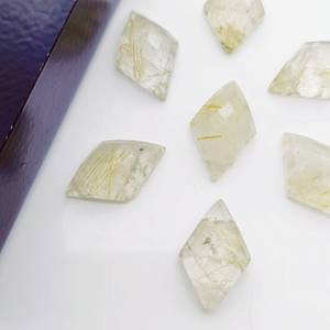 จี้พลอยรูปทรงแฟนซีแกะสลักด้วยมือจากทองรูไทล์ ด้านหลังมีรอยต่อ ขนาด 16x10 มม. - Product Image 1