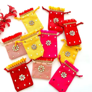 Kundan ถุง potli สำหรับของขวัญต้อนรับของชำร่วยงานแต่งงานและ haldi mehindi และ Sangeet ของชำร่วย - Product Image 1