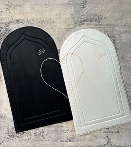 Tapis de prière en soie décoratif avec des glands, bordure élégante, aspect magnifique, parfait pour l'espace de prière à la maison - Product Image 4