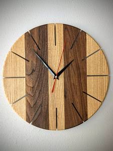 Horloge murale en bois personnalisée pour une décoration intérieure élégante, design moderne avec finition en bois de rose naturel, occasions de retraite et de mariage - Product Image 4