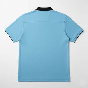 Polo con Estampado Geométrico Elegante con Tecnología de Gestión de la Humedad y Tejido Antibolitas para una Apariencia Moderna y Elegante - Product Image 2