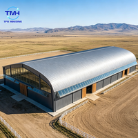 Structure en acier préfabriquée pour manège équestre, arène d'entraînement équestre intérieure personnalisée, bâtiment agricole en métal