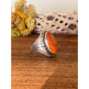 Betta Lee Spiny Oyster & Sterling <b>Silver</b> Vintage <b>Statement</b> <b>Ring</b> Fashionable Bezel Setting Size 14 for Christian Occasions - Product Image 3