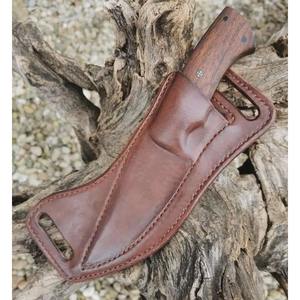 Magnifique couteau à dépecer à lame fixe en acier Damas, finition carbone noir thermolaqué - Product Image 5