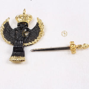 สร้อยคอจี้เครื่องราชกกุธภัณฑ์ชุบทองอัญมณีสำหรับศาลเจ้าทอง - Product Image 2