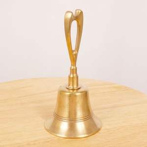 Campana de latón puro nuevo diseño campana de mano de latón con cuerpo completo de latón nueva apariencia campana de metal elegante para oficina en precio al por mayor - Product Image 2