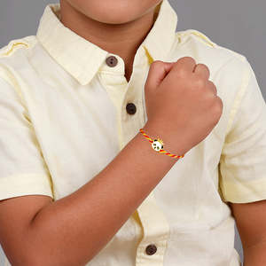 Golden Crowing Panda Rakhi pour les enfants une pièce éblouissante de bijoux pour enfants - Product Image 3