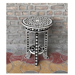 Mesa con incrustaciones de hueso intrincado, lujosa decoración artística para el hogar hecha a mano por Crescent Crafts - Product Image 1