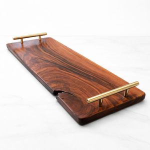 Plateau de rangement et de service en bois en gros avec élégantes poignées en laiton, finition grain naturel, pour salle à manger, bar, table basse, décoration intérieure - Product Image 1