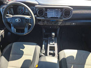 โตโยต้า ทาโคมา TRD สปอร์ต ปี 2023 สภาพดี ใช้งานน้อย - Product Image 2