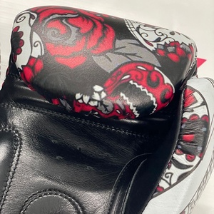 ถุงมือชกมวยรุ่นล่าสุด พิมพ์ลายดอกไม้ดิจิตอลเต็มรูปแบบ สีแดง สำหรับมวยไทย คิกบ็อกซิ่ง ฝึกซ้อม MMA มวยไทย - Product Image 5