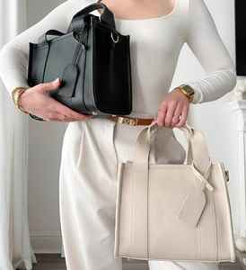 Bolso Tote Pequeño de Cuero Negro para Mujer, Bolso Cruzado de Moda con Dos Correas, Cremallera, Estructurado, Mini Bolso de Mano, Bolso de Hombro de Lujo, USA - Product Image 6