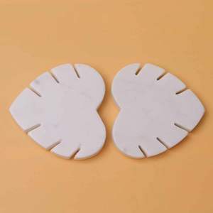 Vente en gros de sous-verres en pierre de marbre de couleur blanche en forme de cœur pour la maison, le bureau et le restaurant - Product Image 3