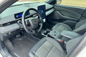 Ford Mustang Mach-E GT AWD Plus 2022 Usado en Excelentes Condiciones, Sin Accidentes, Volante a la Izquierda/Derecha - Product Image 6