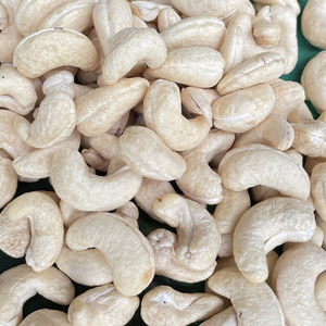 เม็ดมะม่วงหิมพานต์จากโรงงานโดยตรง WW180, WW240, WW320, LP เม็ดมะม่วงหิมพานต์ดิบ เม็ดมะม่วงหิมพานต์ดิบจากแทนซาเนีย พร้อมบรรจุภัณฑ์ตามสั่ง - Product Image 1