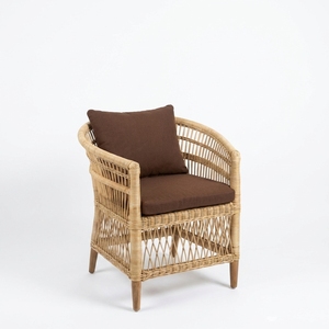 Fauteuil en rotin tressé naturel, fauteuil d'appoint en forme de tonneau avec coussin marron, chaise de jardin d'extérieur, décoration d'intérieur, design artistique pur - Product Image 1