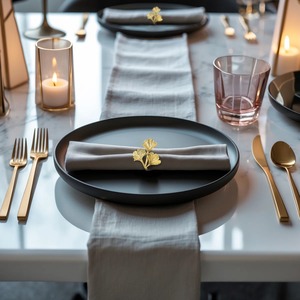 Ensemble de 4 anneaux de serviette en métal doré de luxe, design feuille de ginkgo, pour un style de table élégant, décoration festive et réception haut de gamme - Product Image 6