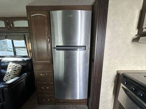 Caravane de luxe d'occasion 2016 F-o-r-e-s-t -R-i-v-e-r Wildwood H-e-r-i-t-a-g-e G-l-e-n 286RL - Product Image 4