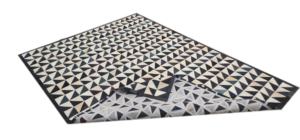 Tapis artisanal en patchwork de cuir de vache noir et blanc, tapis de luxe en cuir à poils pour la maison et le bureau - Product Image 6