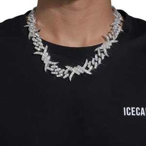 Bracelets et Joncs en Or 14K avec Chaîne Cubaine à Maillons Pointus en Moissanite et Fermoir Personnalisé 15MM - Product Image 4