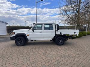 Toyota La nd Crui ser 76 2025 d'occasion pick up d/c - Product Image 2