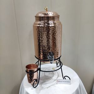 Pot distributeur d'eau en cuivre pur 100% martelé à la main, récipient en cuivre lourd martelé avec 1 verre en cuivre - Product Image 1